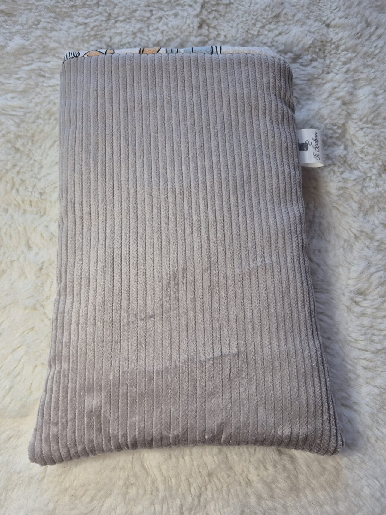 Pochette à livre en velours cotelé