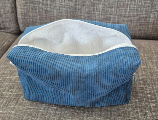 Trousse de toilette en velours côtelé / éponge